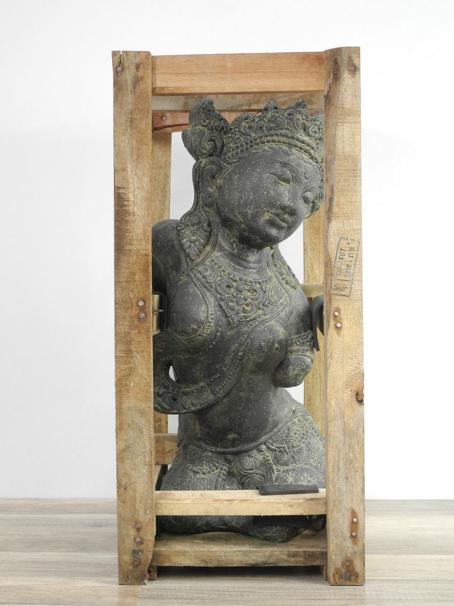 Dewi Figur Skulptur Stein Gott Statue Lavasand Bali Garten Steinfigur Deko 60 cm