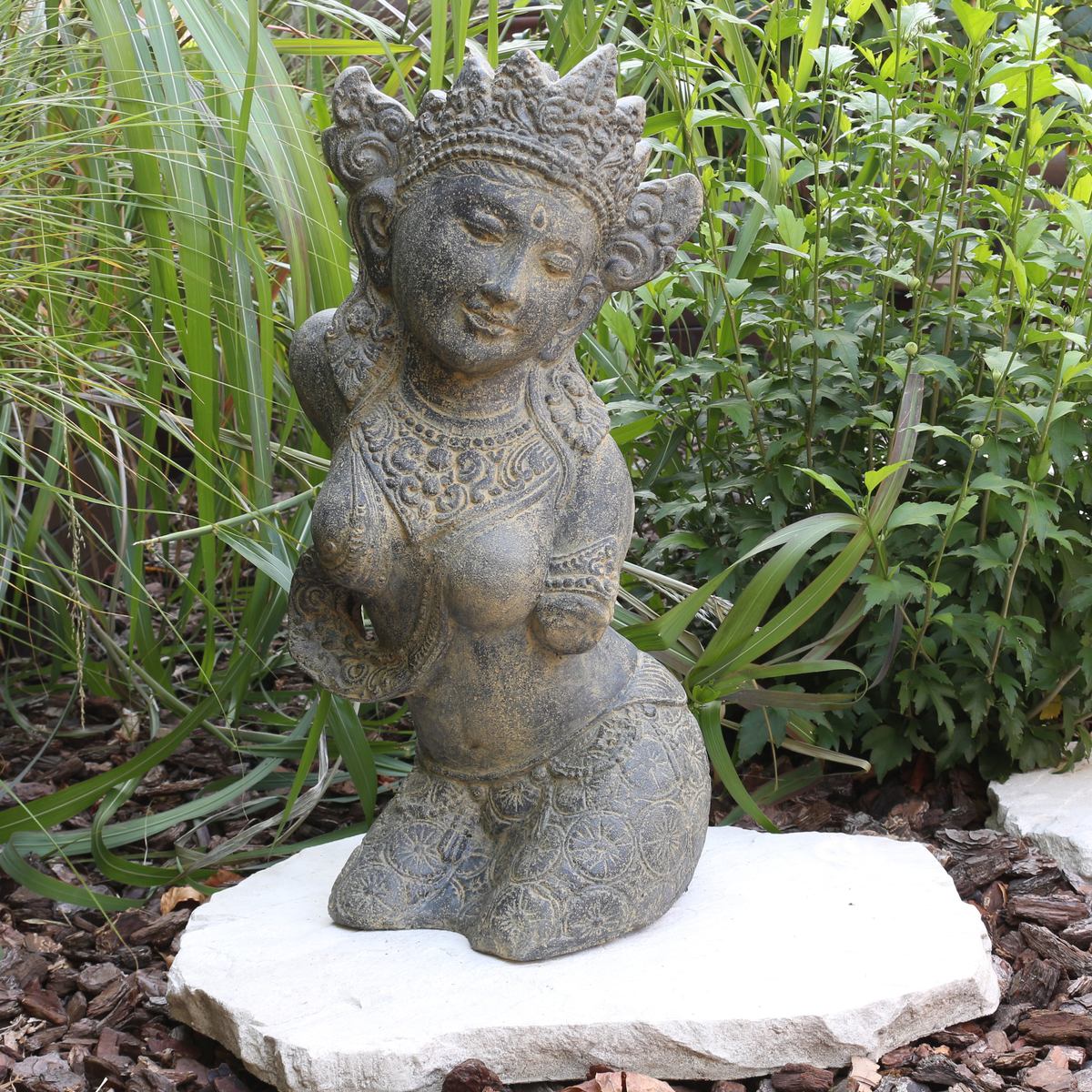 Dewi Figur Skulptur Stein Gott Statue Lavasand Bali Garten Steinfigur Deko 60 cm