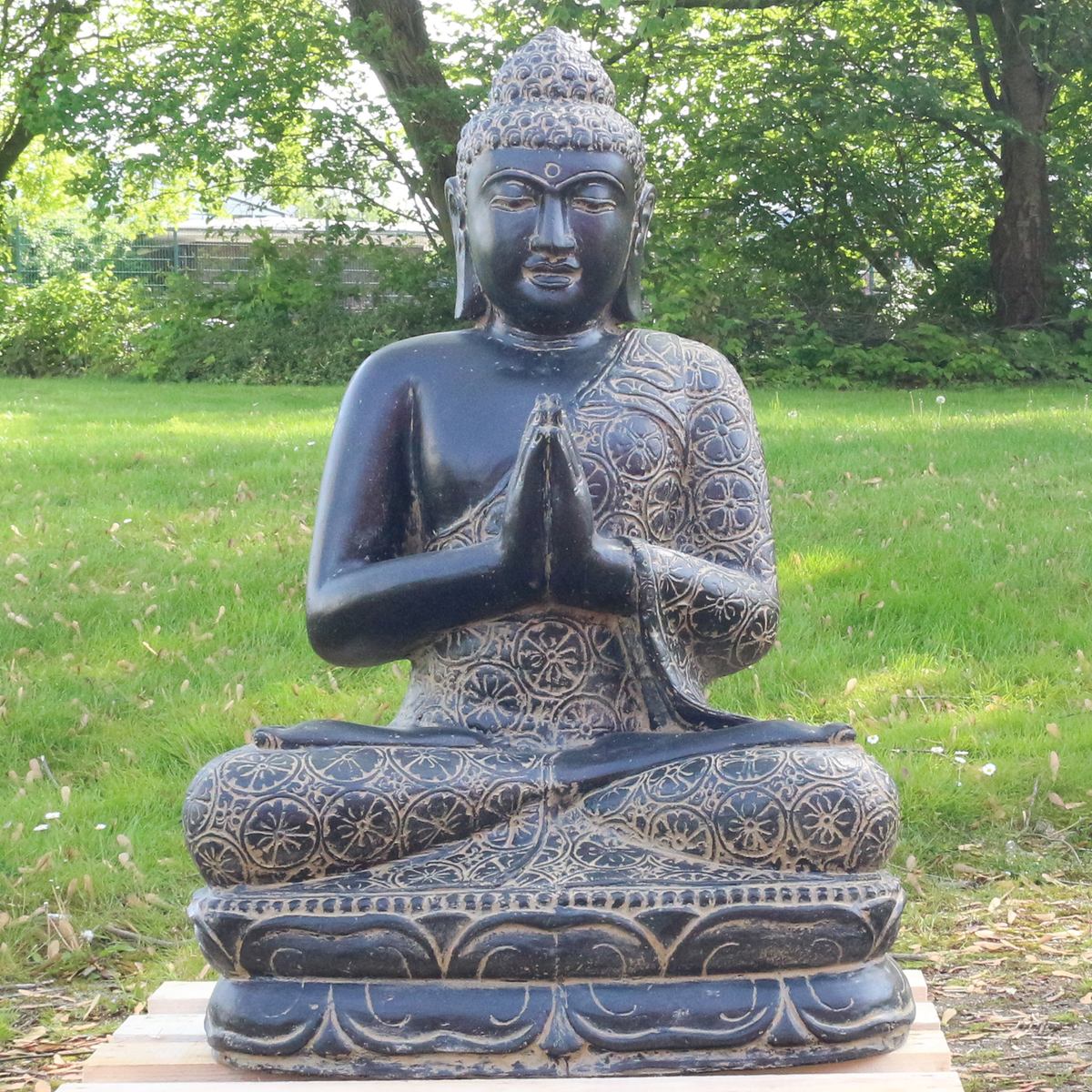 Buddha Steinfigur Deko aus Stein für den Garten frostsicher wetterfest groß Steinbuddha