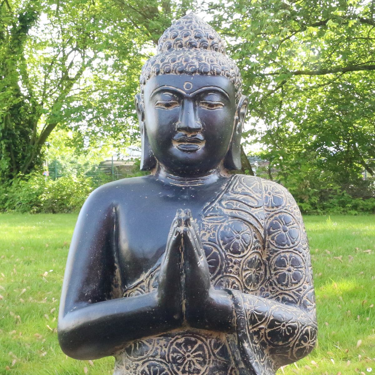 Buddha Steinfigur Deko aus Stein für den Garten frostsicher wetterfest groß Steinbuddha