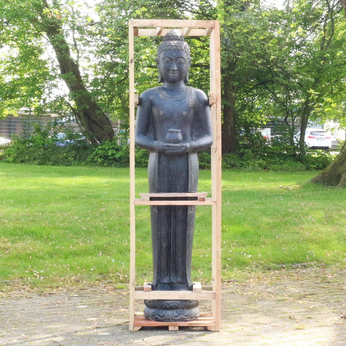 Buddha Steinfigur Deko aus Stein für den Garten frostsicher wetterfest groß Steinbuddha
