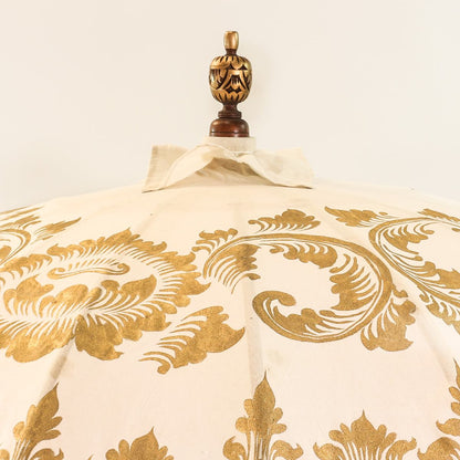 Balinesischer Sonnenschirm 180 cm mit goldener Bemalung Weiß Pink