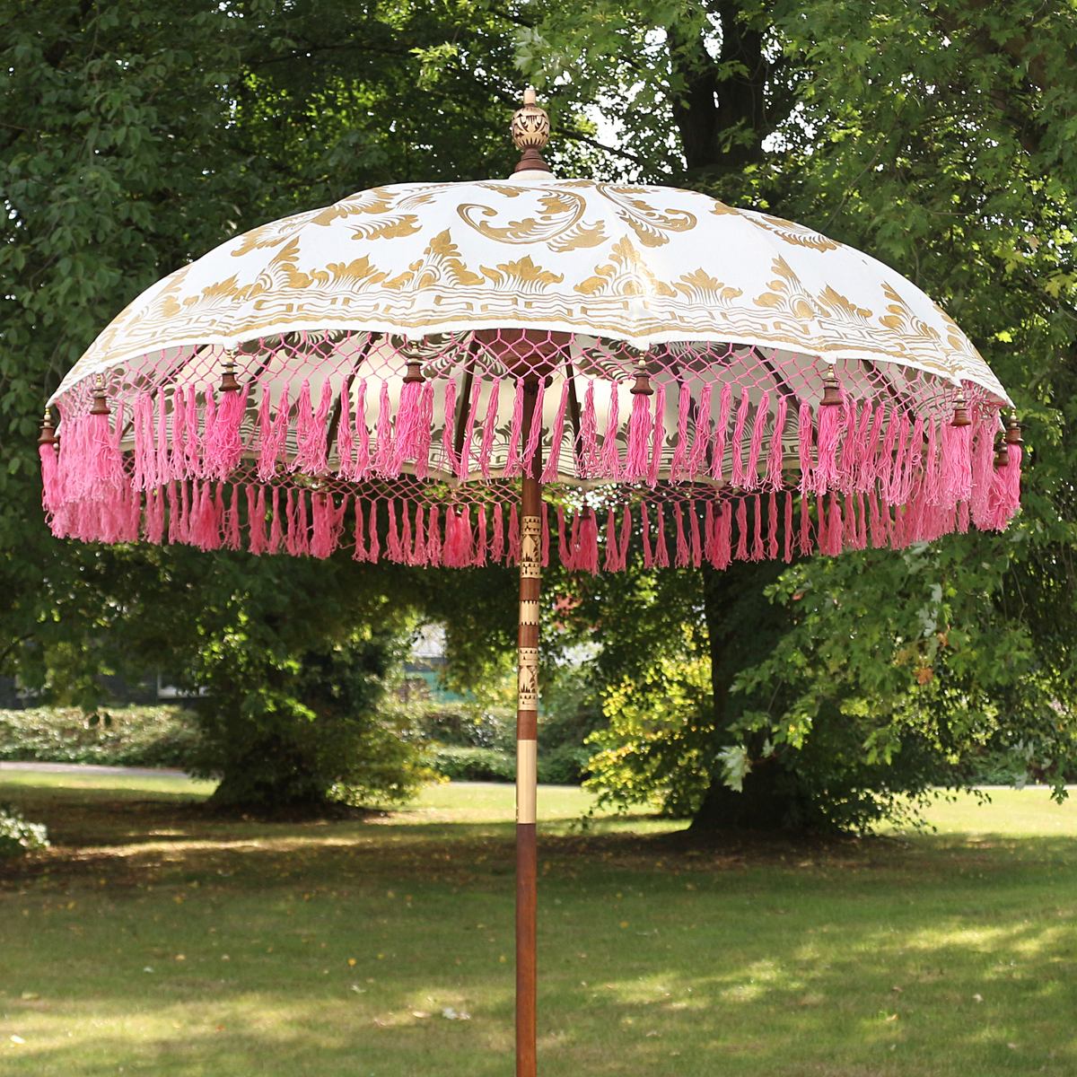 Balinesischer Sonnenschirm 180 cm mit goldener Bemalung Weiß Pink
