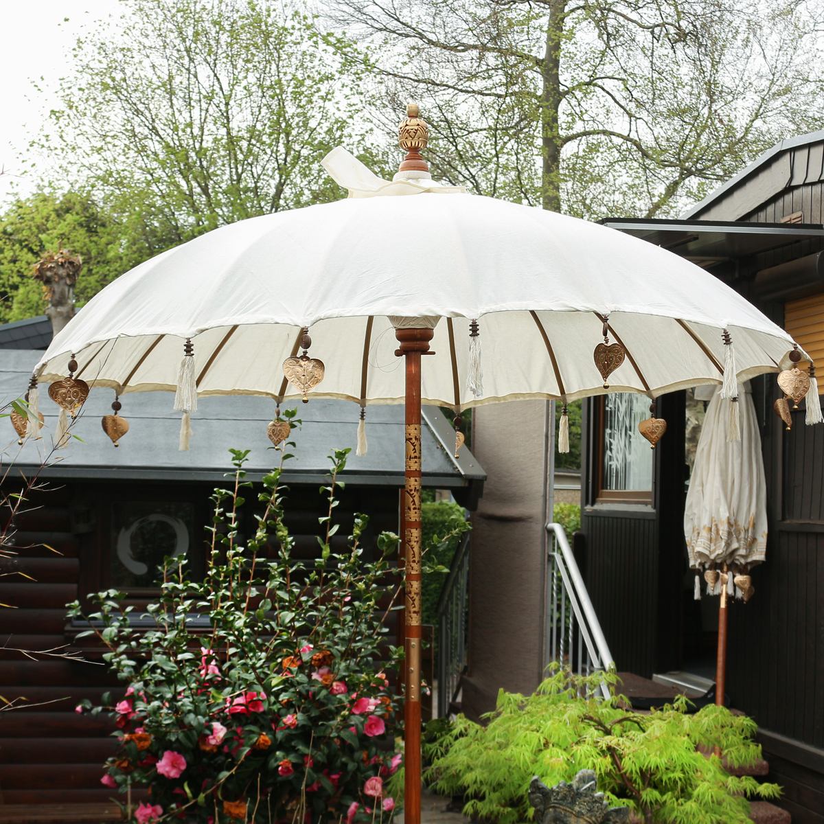 XXL Bali Sonnenschirm Balinesischer Schirm Garten Baumwolle Sonnenschutz Handarbeit Retro Vintage Dekoschirm 2-teilig ca. 220 Ø cm Creme Weiß