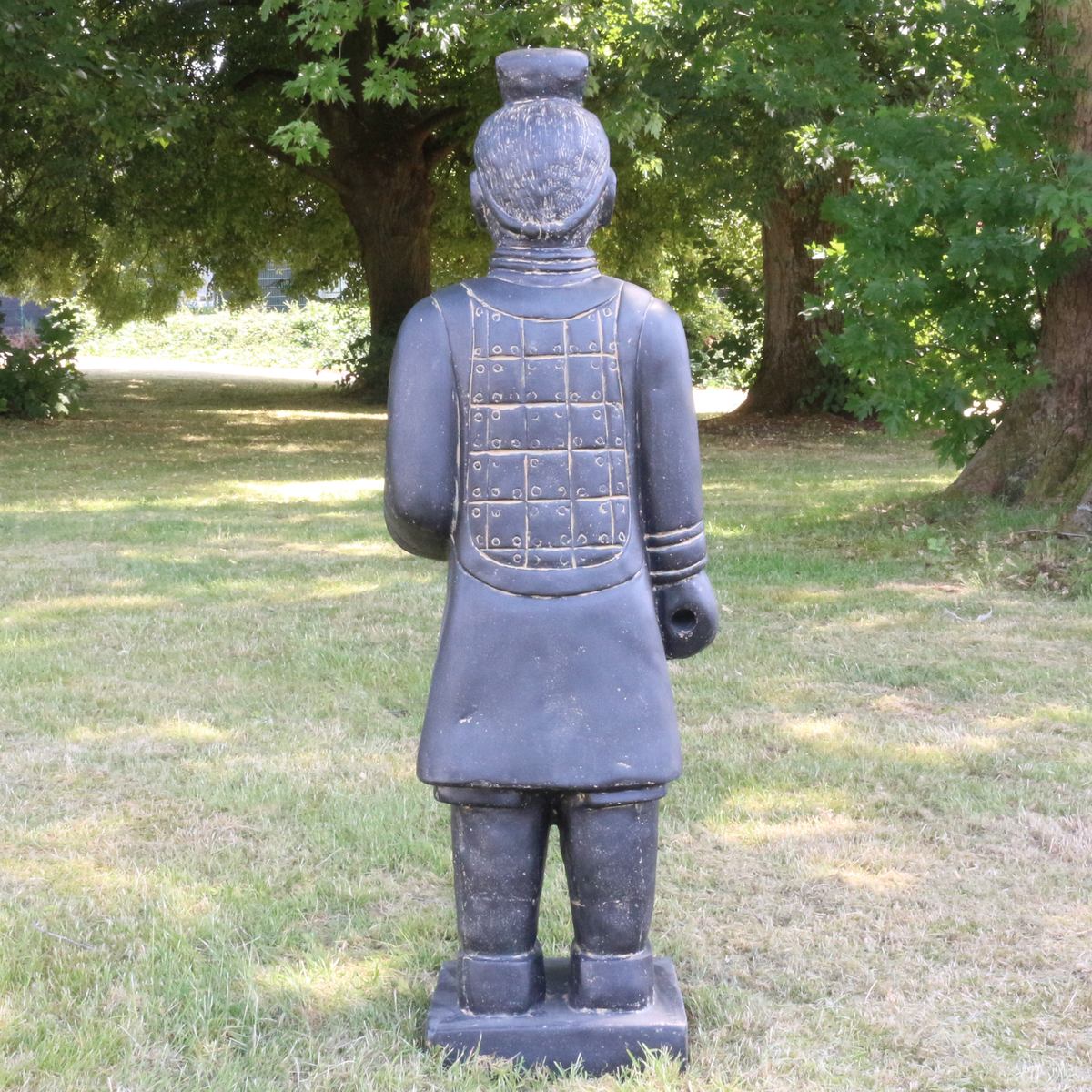 Samurai Krieger aus Stein Japan Steinfigur Skulptur Gartenfigur Massiv frostsicher für innen und außen Steinkrieger stehend GRC 127 cm