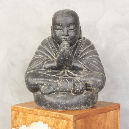 Buddha Mönch Steinfigur Stein Lavasand Bali Garten Deko Frostfest Gartenfigur 30 cm
