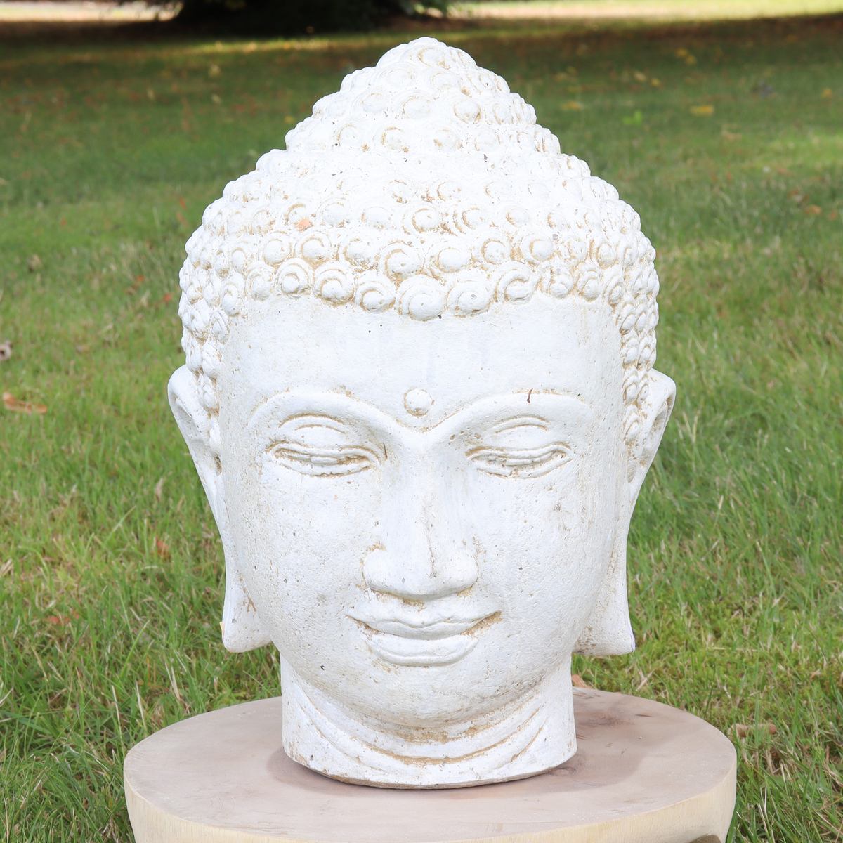Buddha Kopf Head Steinfigur Skulptur Stein Lavasand Bali Garten Deko handgefertigt aus Bali Weiß 33 cm