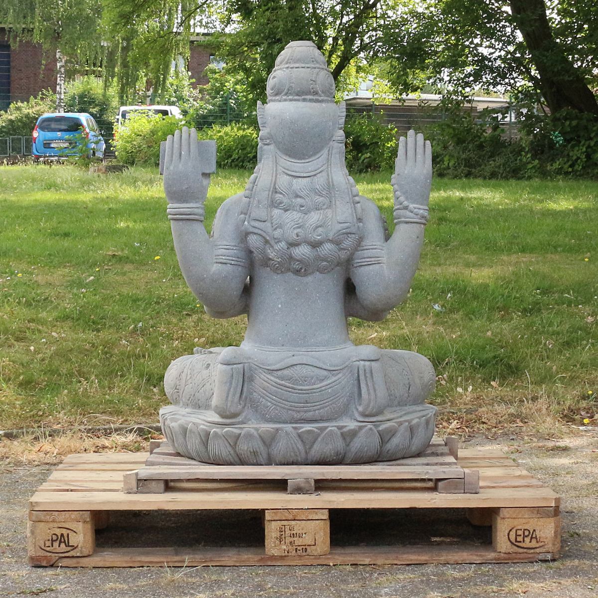Lakshmi Figur sitzend Steinfigur Flussstein Massiv 102 cm