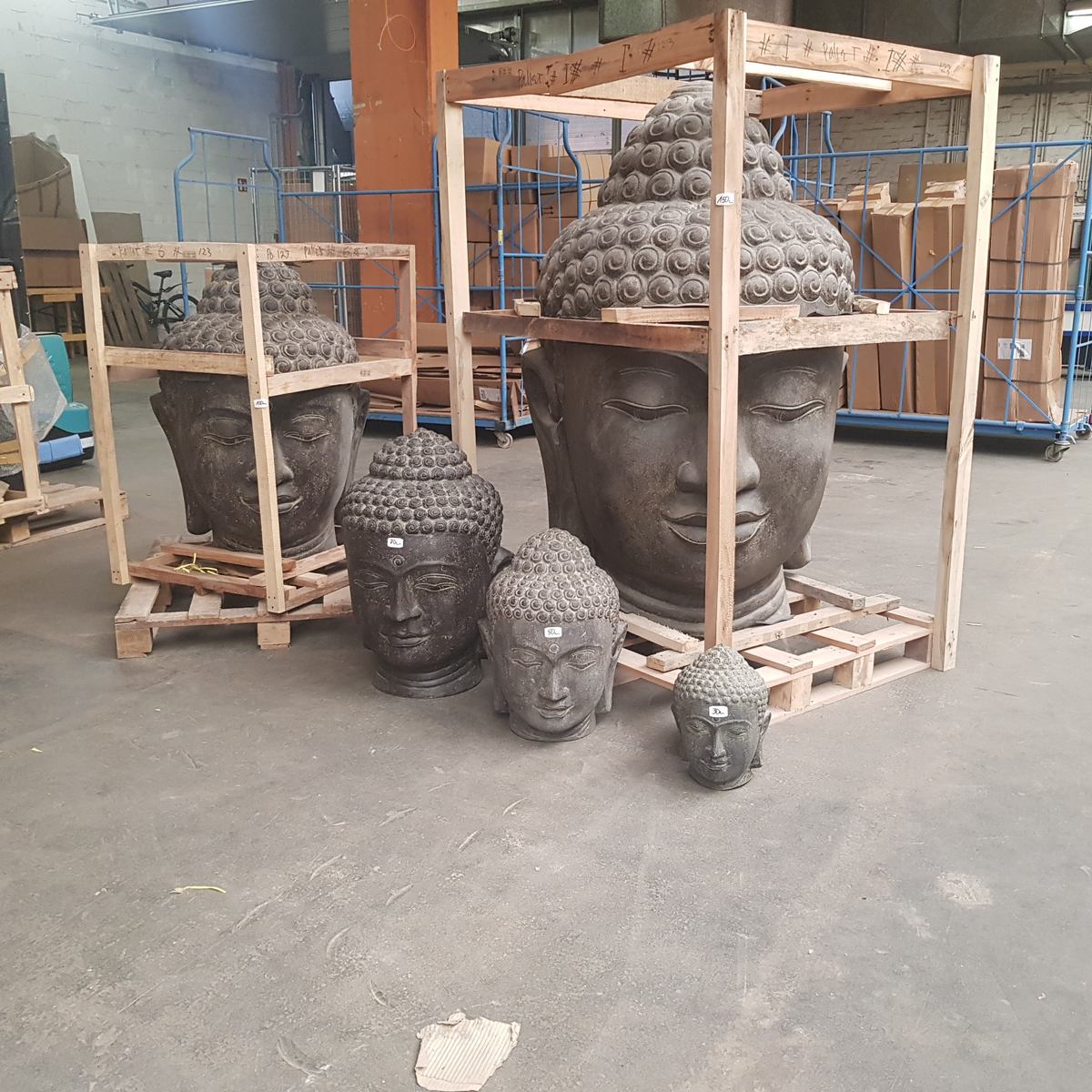 Buddha Kopf Figur 33 cm hoch aus Lavastein für Garten oder Innenbereich